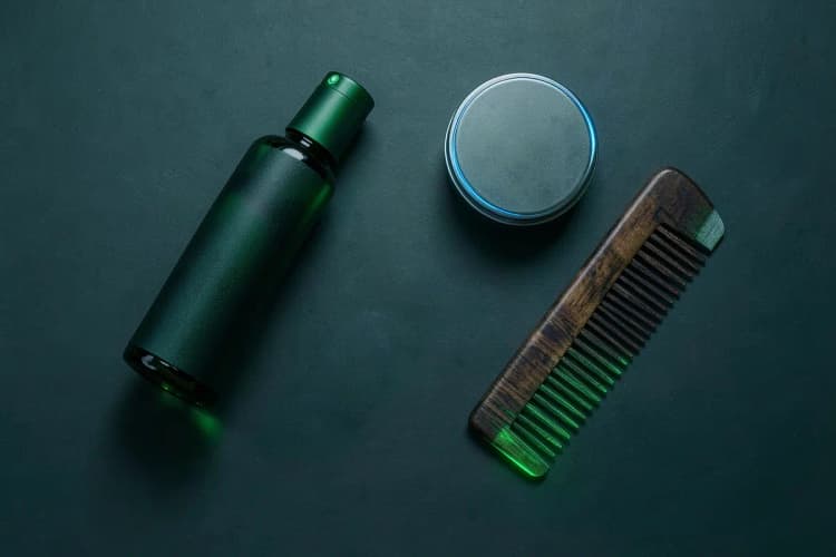Conjunto de produtos para barba: óleo, balm e pente